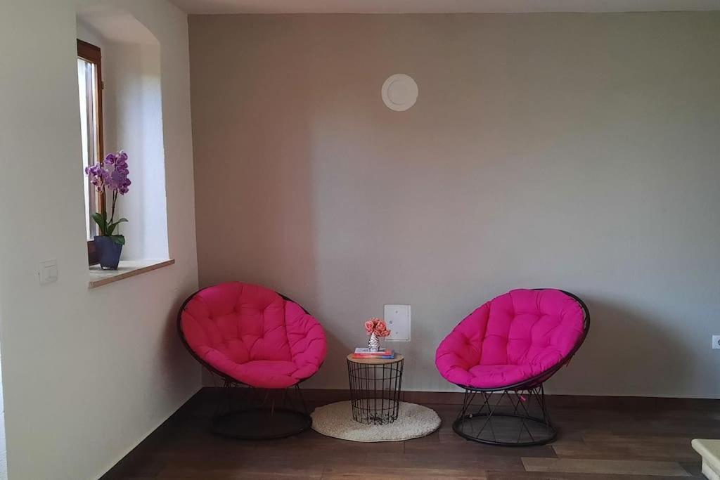 Holiday Home For 8 People, Pool + Sea View Vilanija المظهر الخارجي الصورة