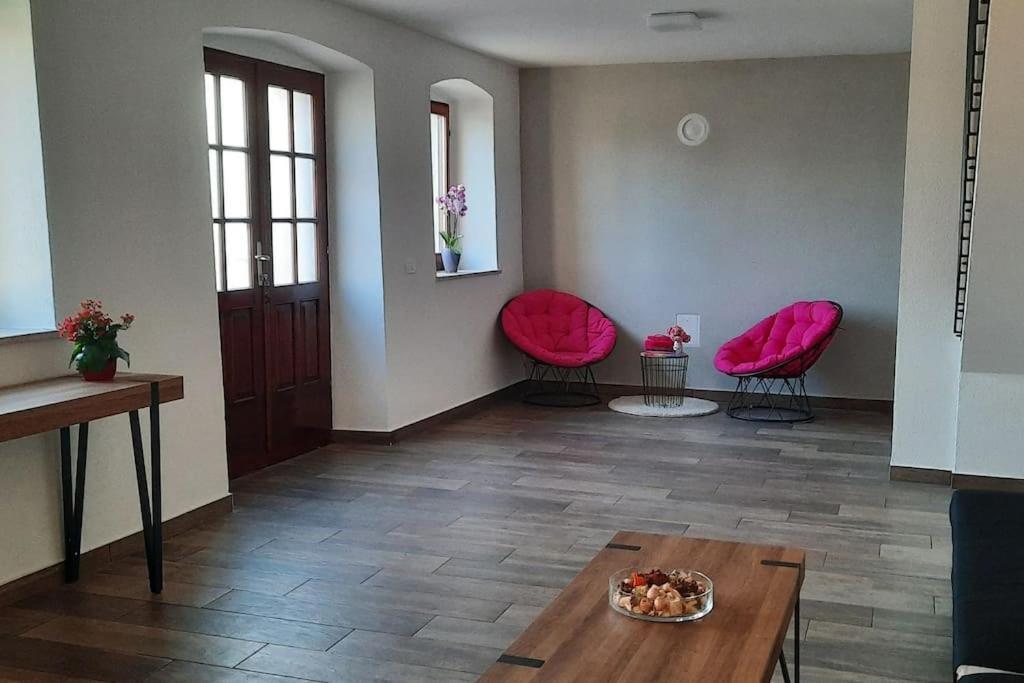 Holiday Home For 8 People, Pool + Sea View Vilanija المظهر الخارجي الصورة